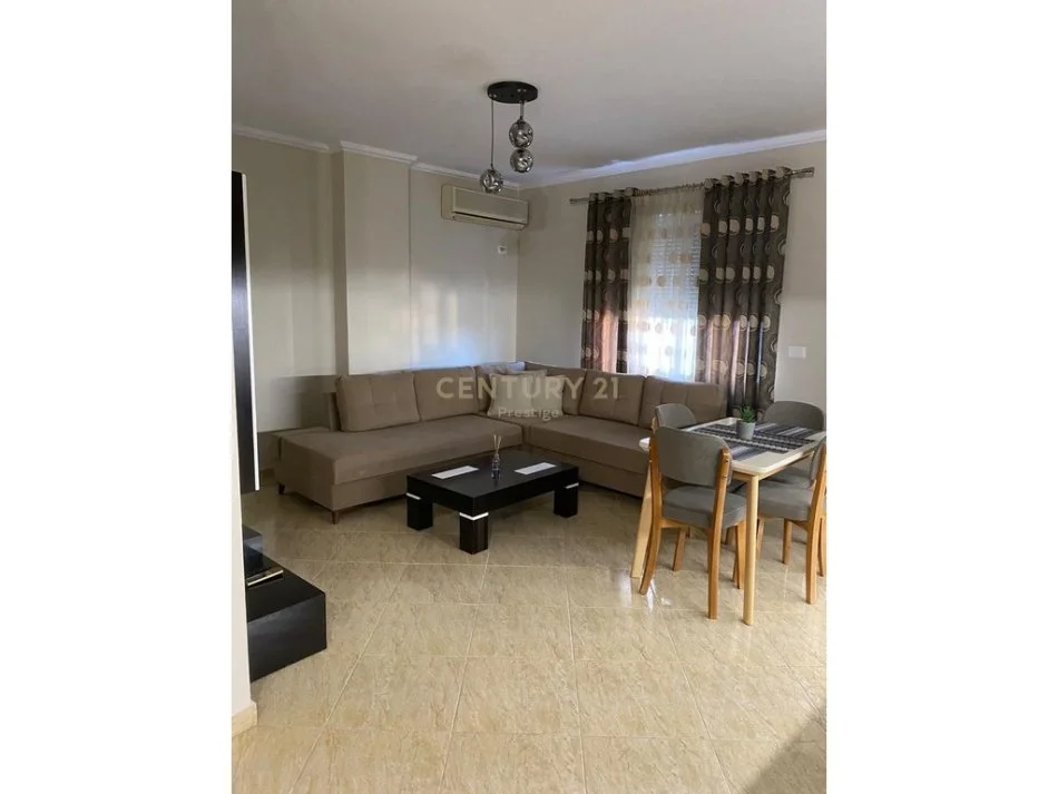Tirane, shitet 2+1+Ballkon Kati 4, 115 m²