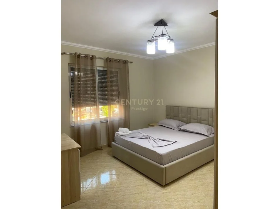 Tirane, shitet 2+1+Ballkon Kati 4, 115 m²
