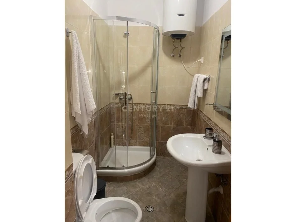 Tirane, shitet apartament 2+1 Kati 4, 115 m² 158.000 € (Astir)