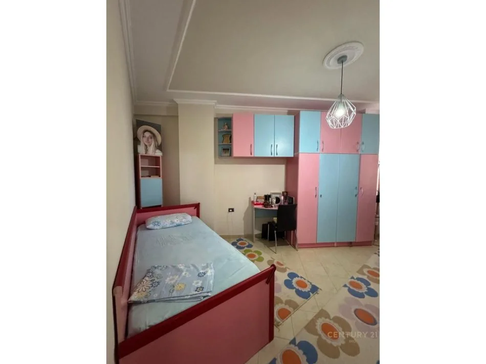 Tirane, shitet apartament 2+1+Ballkon Kati 3, 92 m² 170.000 € (don bosko)