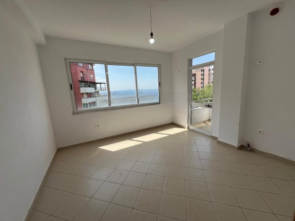 Tirane, shitet apartament 1+1 Kati 4, 64 m² 84.000 € 