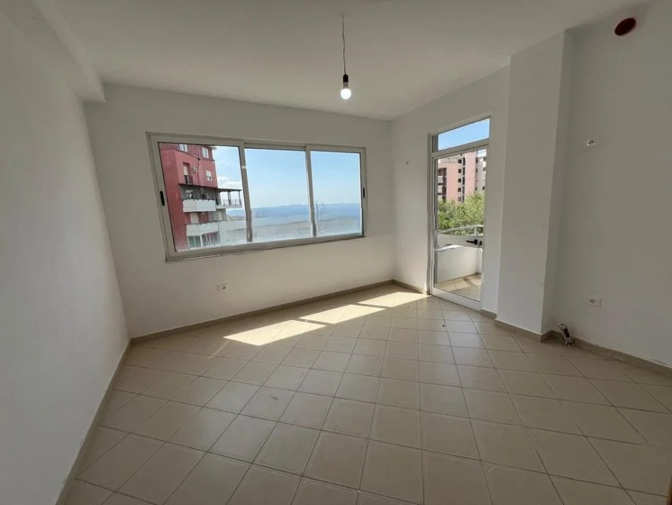 Tirane, shitet apartament 1+1 Kati 4, 64 m² 84.000 € 