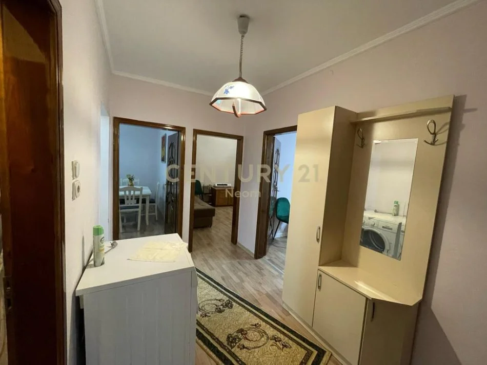 Tirane, jepet me qera apartament 2+1 Kati 1, 73 m² 450 € (ISH-STACIONI I FUNDIT I TIRANËS SË RE)