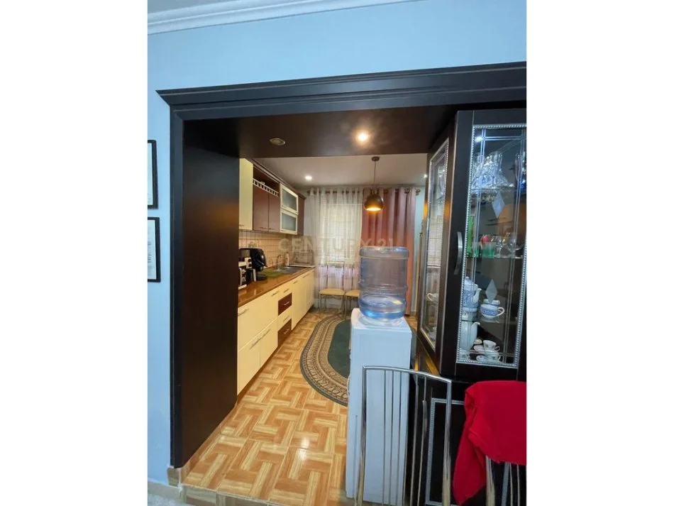 Durres, jepet me qera apartament 2+1+Ballkon Kati 0, 77 m² 350 € (lagja nr 18)