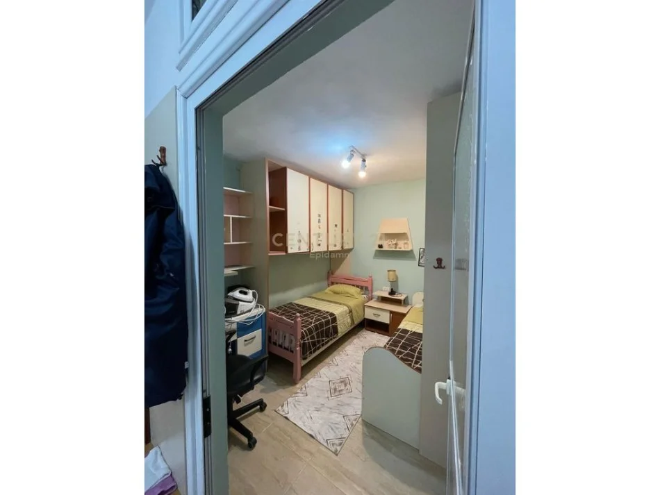 Durres, jepet me qera apartament 2+1+Ballkon Kati 0, 77 m² 350 € (lagja nr 18)