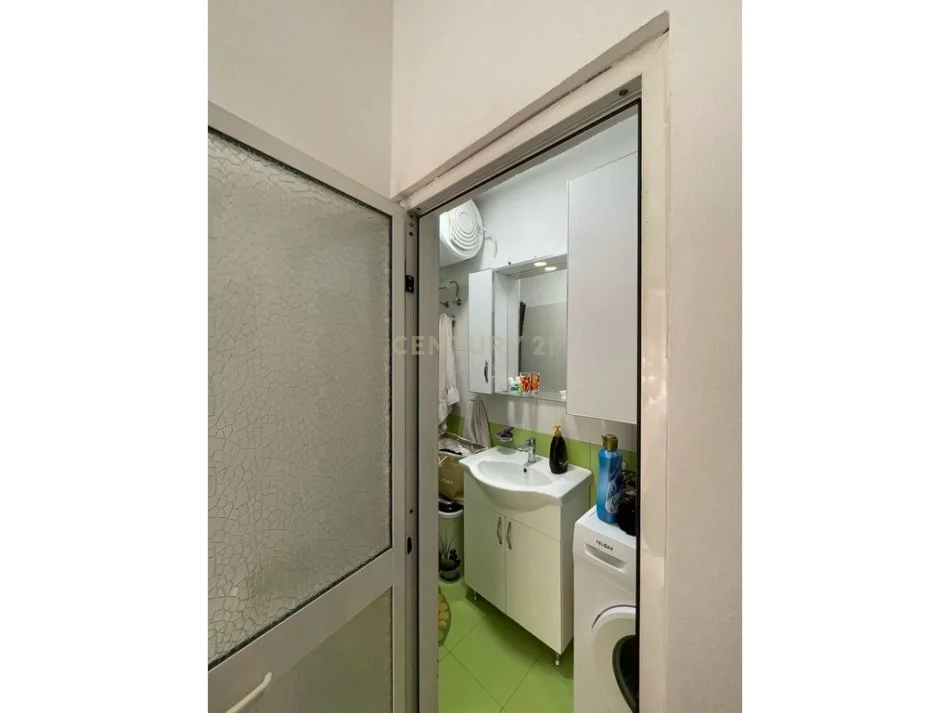 Durres, jepet me qera apartament 2+1+Ballkon Kati 0, 77 m² 350 € (lagja nr 18)