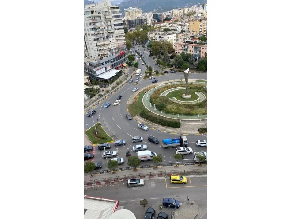 Tirane, shes apartament 3+1+2 , 147 m² 400.000 € (Zogu I Zi)