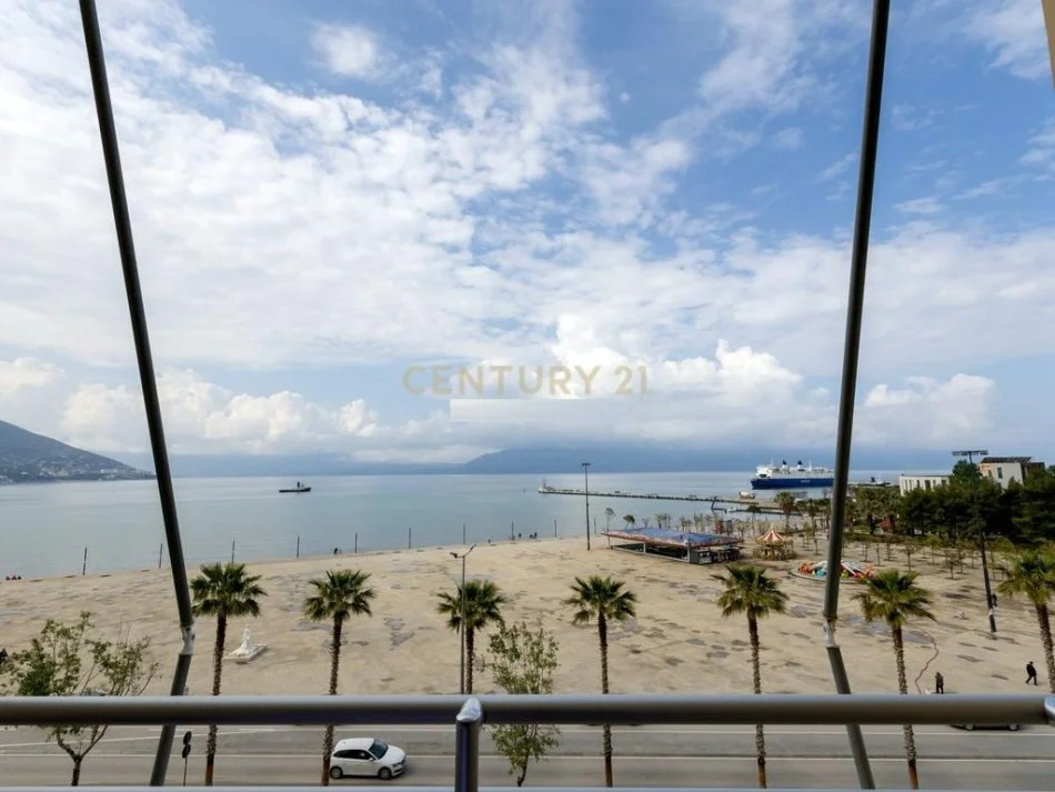 Vlore, shitet apartament 2+1 Kati 5, 106 m² 330.000 € (Në Lungomare 1 me Pamje Deti)