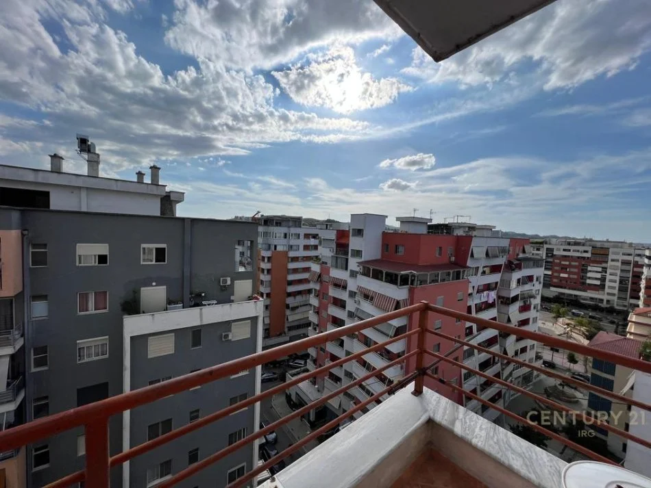 Tirane, jepet me qera apartament 2+1 Kati 9, 80 m² 350 € (IRG113691)