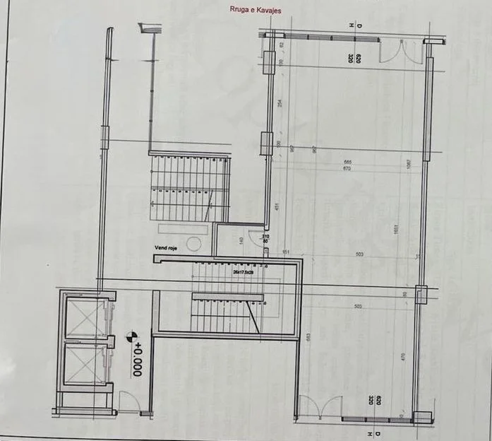 Tirane, jap me qera ambjent biznesi , 121 m² 3.500 € (Rruga e Kavajës)