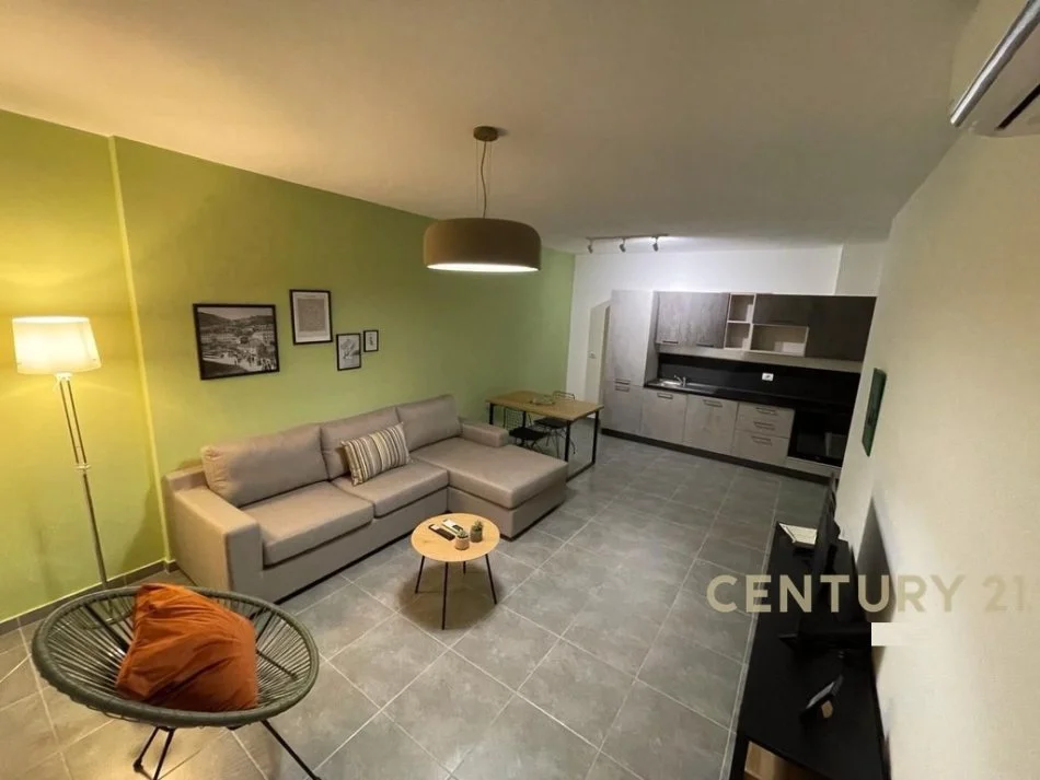 Tirane, jepet me qera apartament 1+1 Kati 2, 78 m² 550 € (Liqeni i Thate)