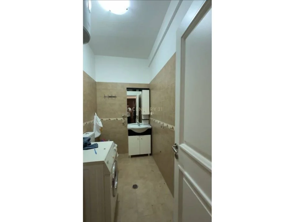 Tirane, shitet apartament 2+1 Kati 4, 100 m² 148.000 € (Astir)