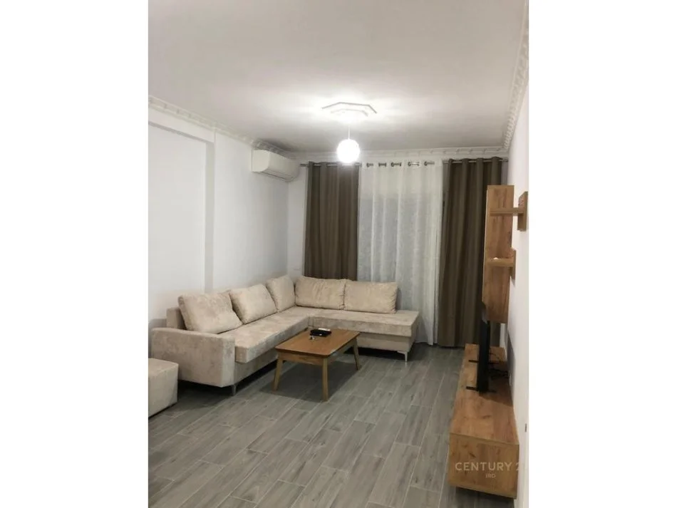 Tirane, jepet me qera apartament 2+1 Kati 5, 92 m² 500 € (Shkoze)