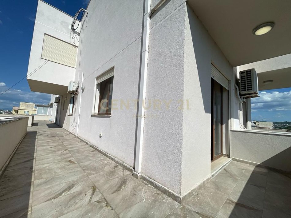 Durres, shes apartament 2+1+Ballkon Kati 9, 206 m² 149.000 € (PLAZH ILIRIA)