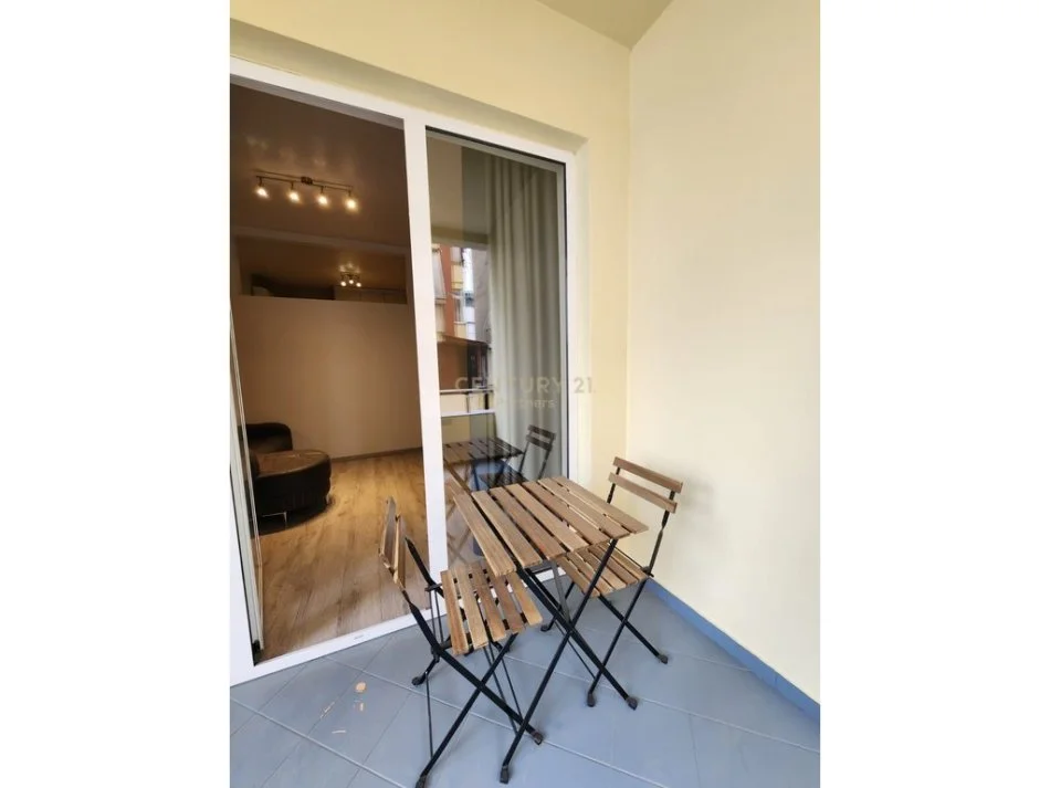 Tirane, jap me qera apartament 1+1 , 105 m² 650 € (Kopshti Botanik Zoologjik)