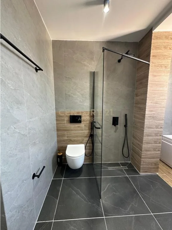 Durres, shitet apartament 2+1+Ballkon Kati 7, 125 m² 199.000 € 