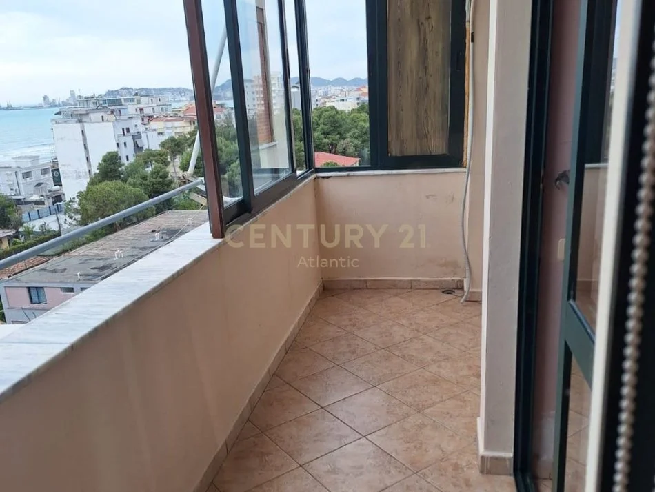 Durres, jepet me qera apartament 1+1+Ballkon Kati 8, 86 m² 400 € (plazh iliria)