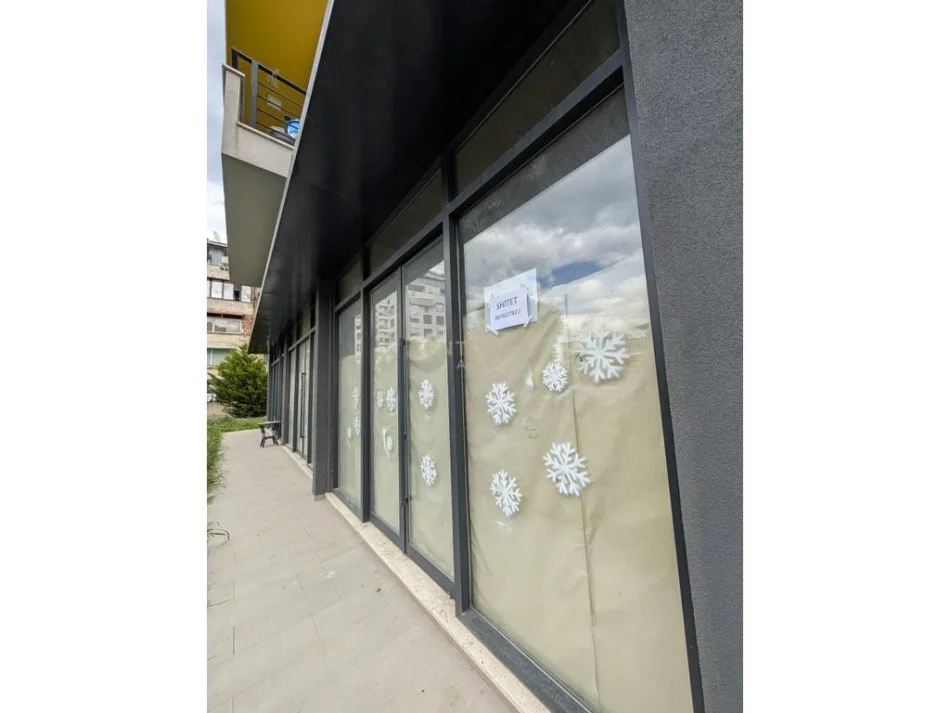 Tirane, shitet ambjent biznesi Kati 0, 56 m² 155.000 € (Mihal Grameno)