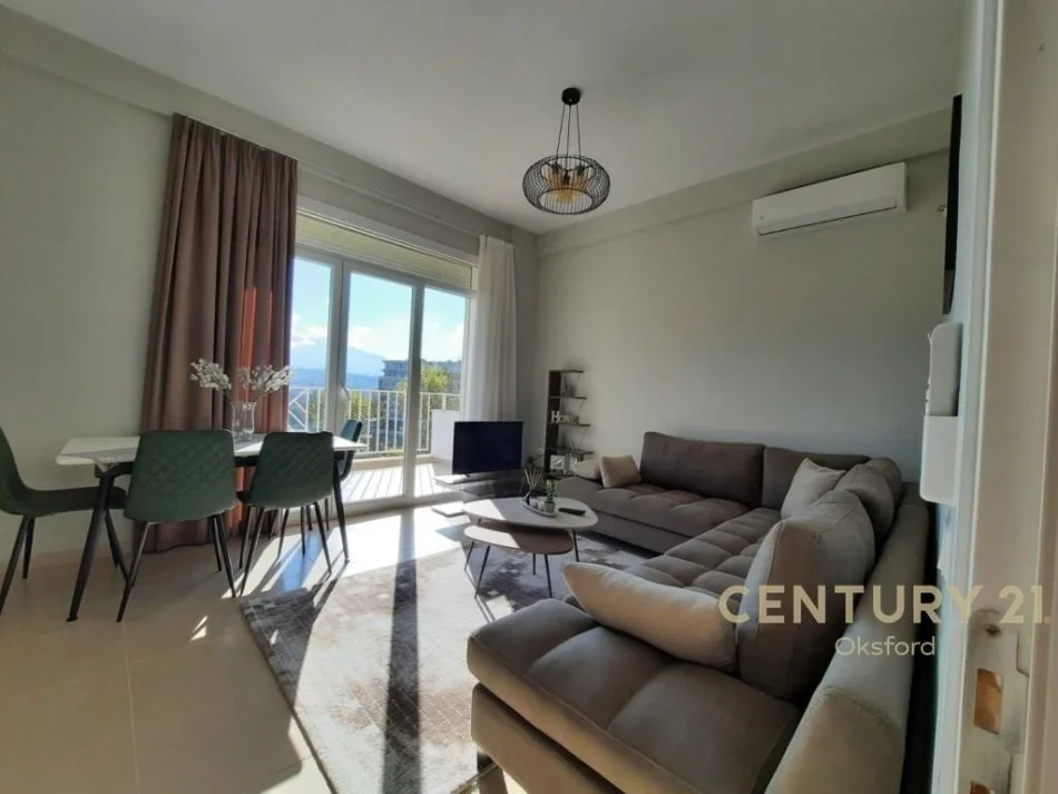 Tirane, jap me qera apartament 2+1+2+POST PARKIMI , 97 m² 850 € (Kopshti Botanik Zoologjik)