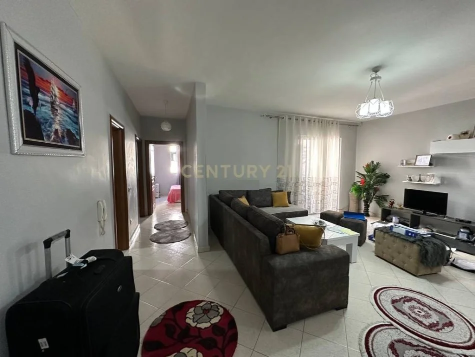 Tirane, shitet apartament 2+1 Kati 3, 98 m² 165.000 € (Mesapliku,Astir)