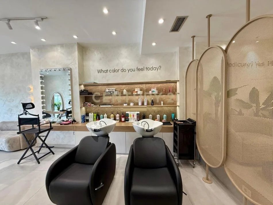 Tirane, shitet ambjent biznesi Kati 0, 110 m² 57.000 € (Rruga e Kosovareve)