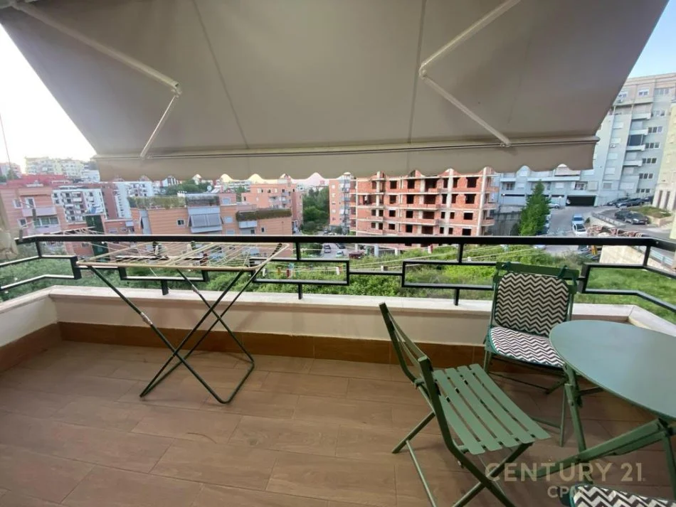Tirane, jap me qera apartament 2+1+2 ME POST PARKIMI , 140 m² 800 € (Kopshti Botanik Zoologjik)