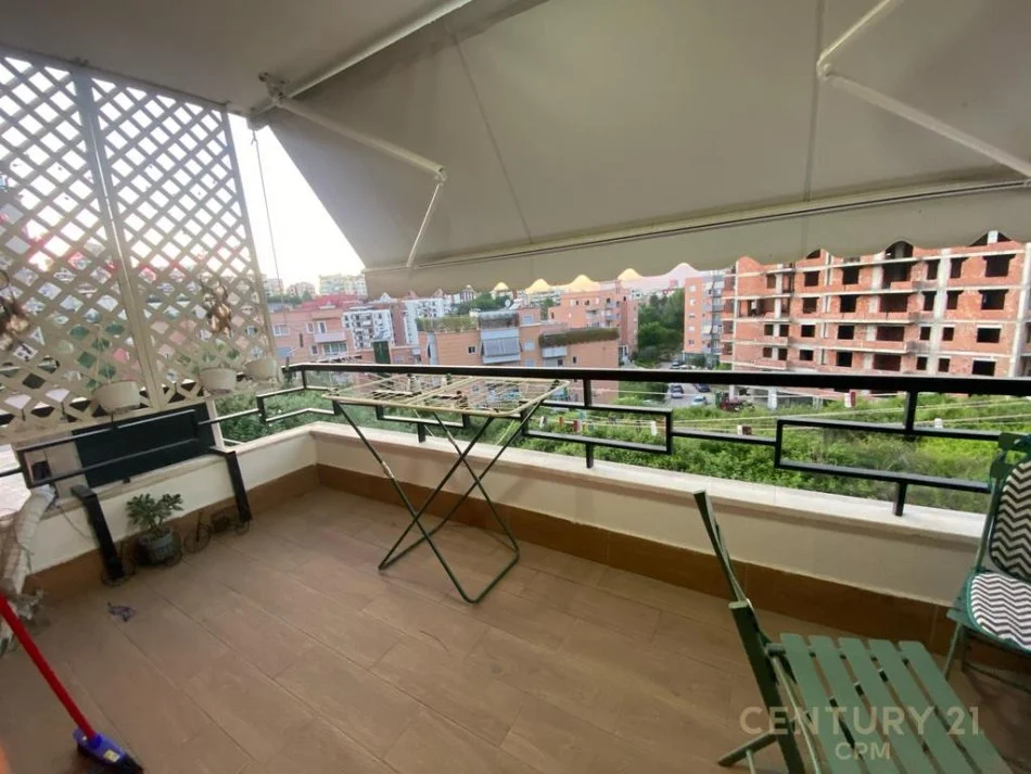 Tirane, jepet me qera apartament 2+1+Aneks+Ballkon Kati 1, 140 m² 800 € (bot113962)