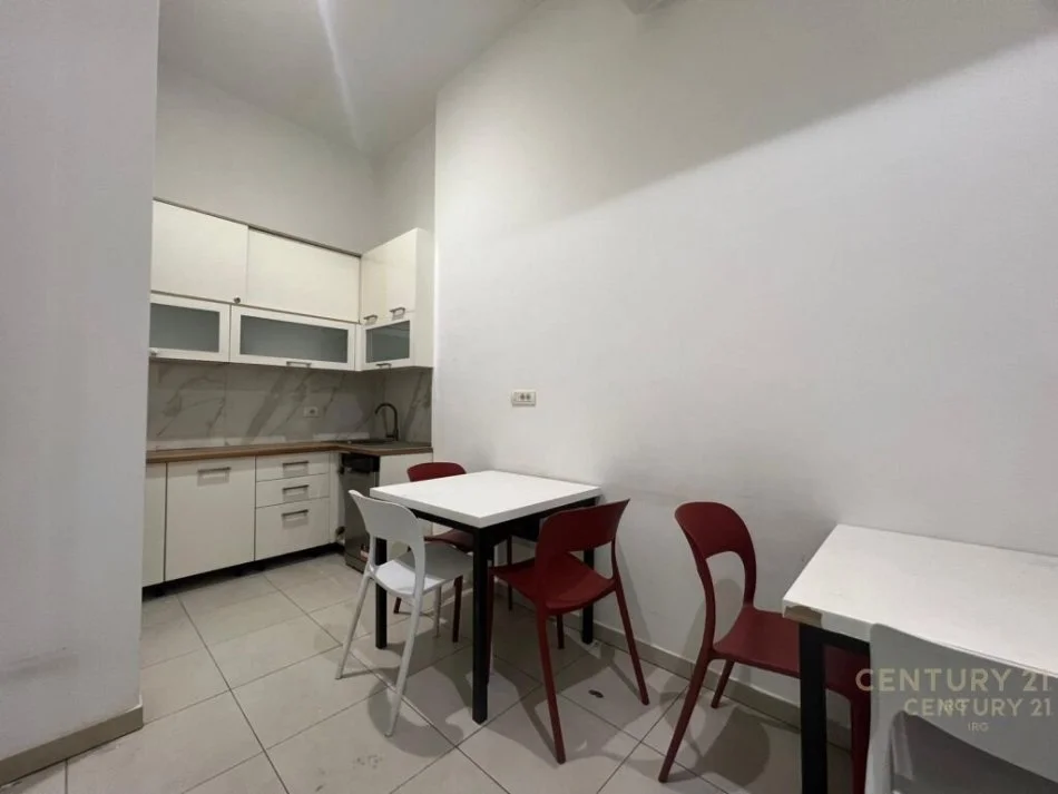 Tirane, shes ambjent biznesi , 223 m² 730.000 € (Ish Blloku)