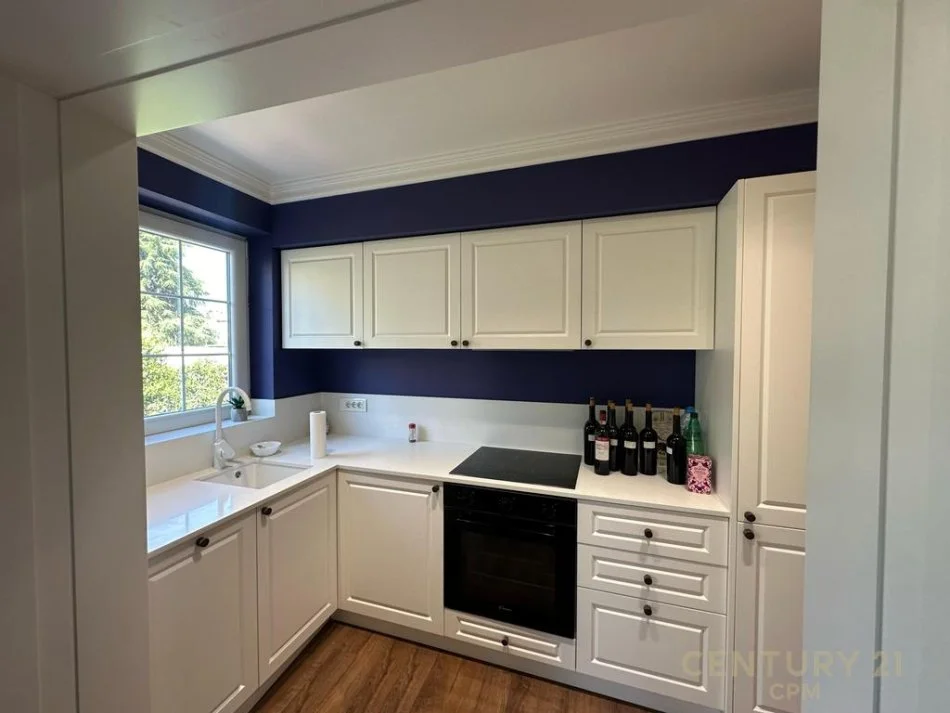 Tirane, jepet me qera apartament 1+1+Ballkon Kati 4, 50 m² 700 € (smart114003)