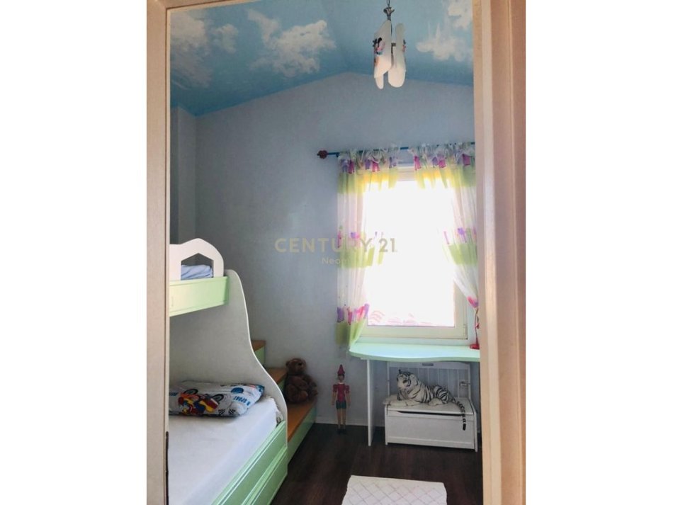 Tirane, jepet me qera apartament 3+1+Aneks+Ballkon Kati 4, 120 m² 850 € (Neom114010)