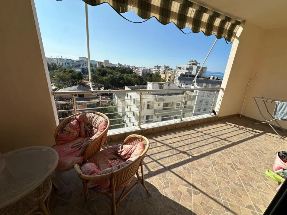 Durres, jepet me qera apartament 1+1+Ballkon Kati 7, 86 m² 350 € (plazh)