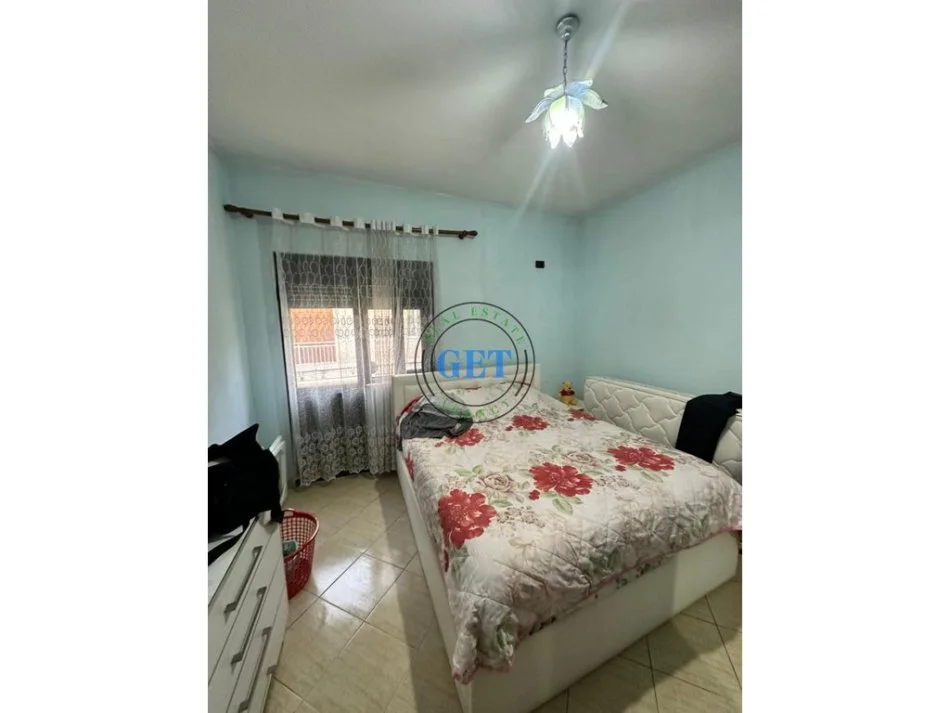 Durres, shitet Vile 4+1 Kati 2, 228 m² (Ish Keneta)