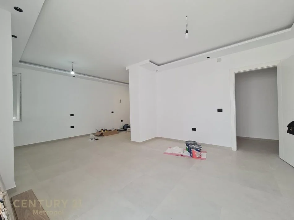 Tirane, shitet apartament 2+1 Kati 3, 109 m² 130.000 € (Rruga Ramazan Gaxherri)