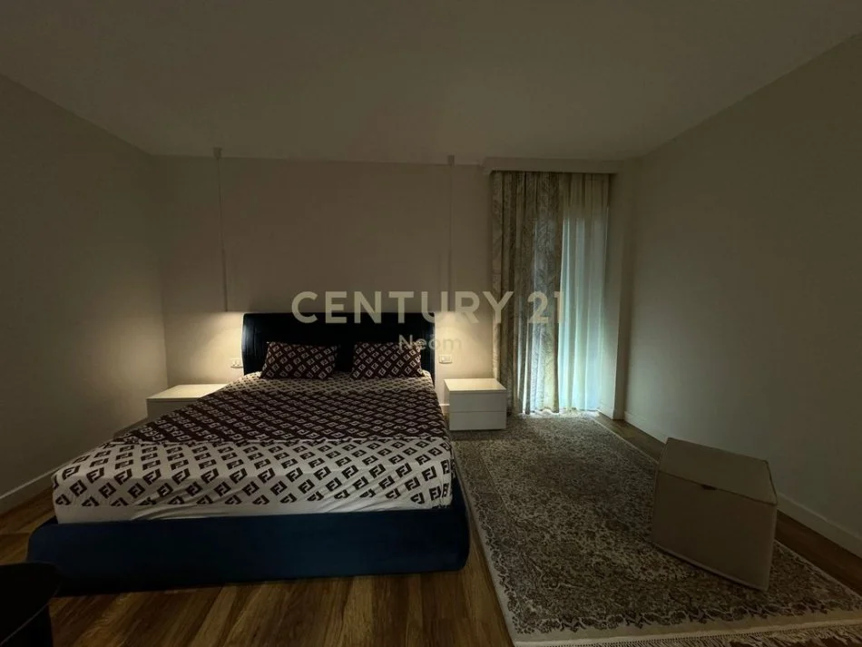 Tirane, shes apartament 2+1+2 , 138 m² 550.000 € (Ish Blloku)