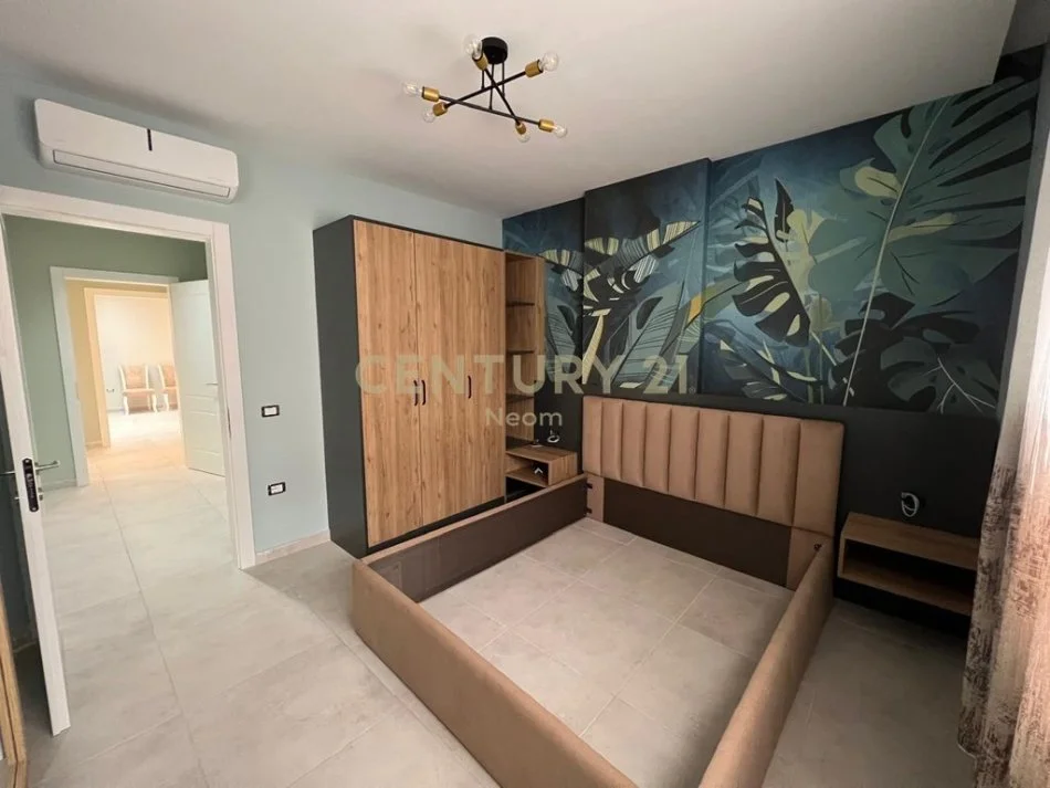 Tirane, shes apartament 2+1+POST PARKIMI+Ballkon , 105 m² 210.000 € (Unaza e Re)