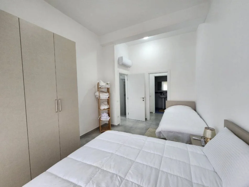 VILE ME PISHINE + 2 POSTE PARKIMI PER QERA TE KODRA E DIELLIT 2!