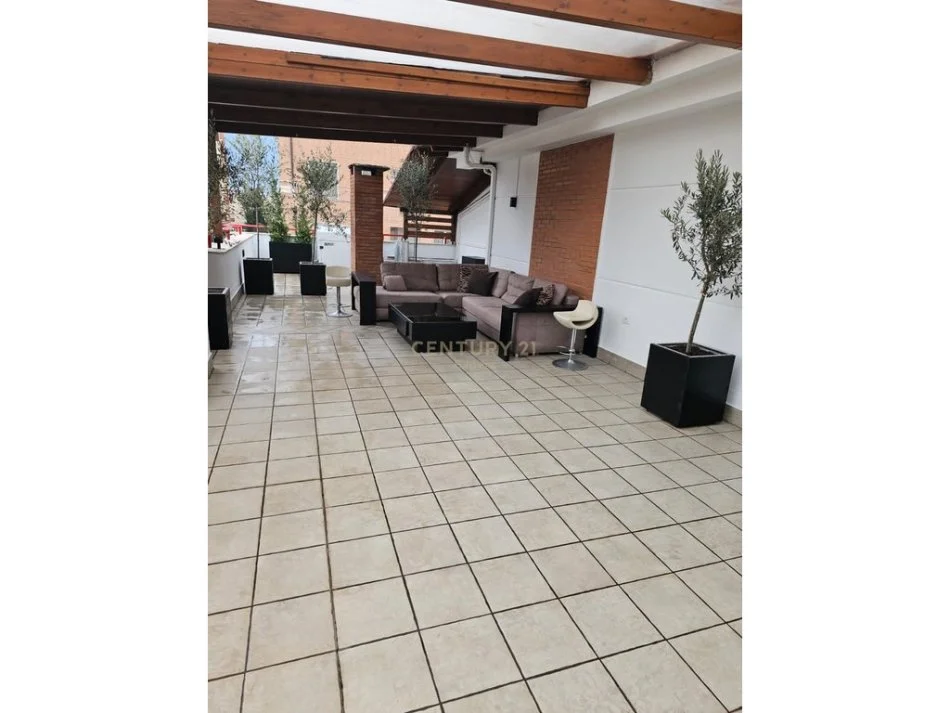 Tirane, shes apartament 4+1+3+Garazh , 565 m² 1.250.000 € (Stadiumi Qemal Stafa, Rruga e Elbasanit)