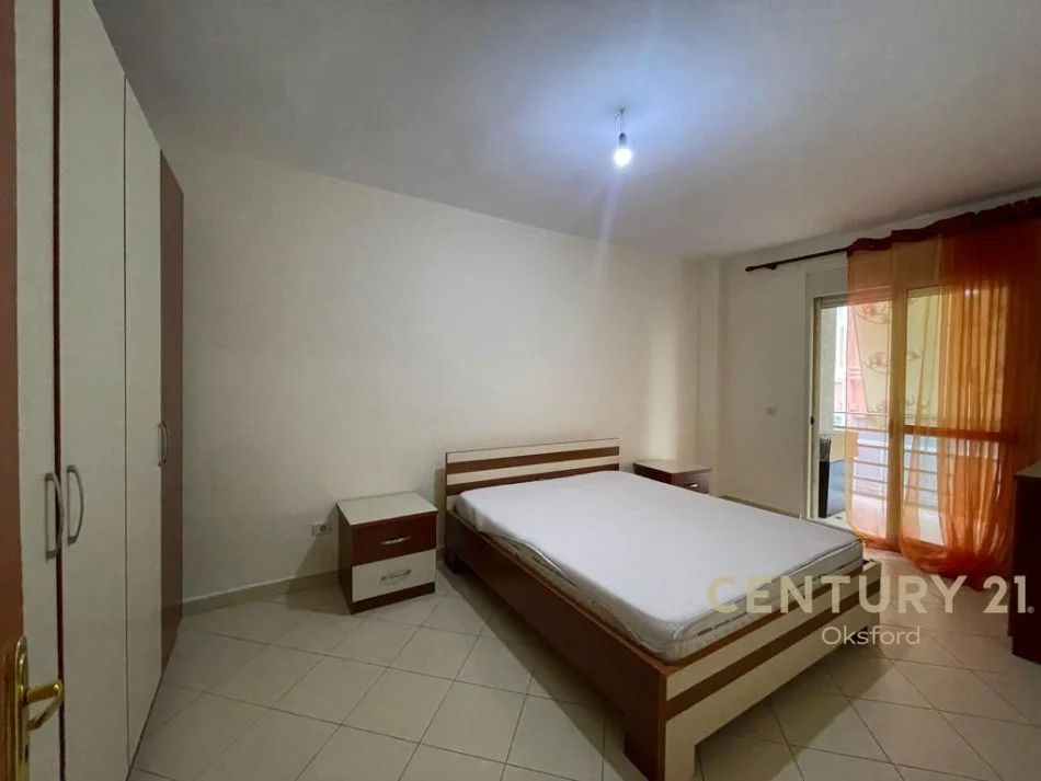 Tirane, jepet me qera apartament 2+1 Kati 3, 88 m² 500 € (OKS114100)