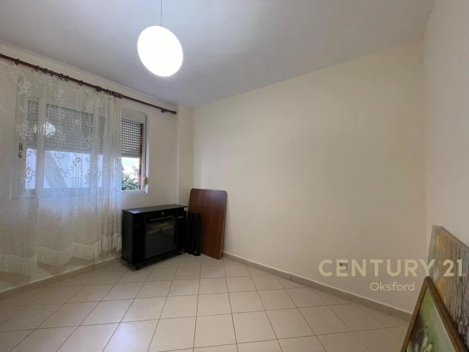 Tirane, jepet me qera apartament 2+1 Kati 3, 88 m² 500 € (OKS114100)