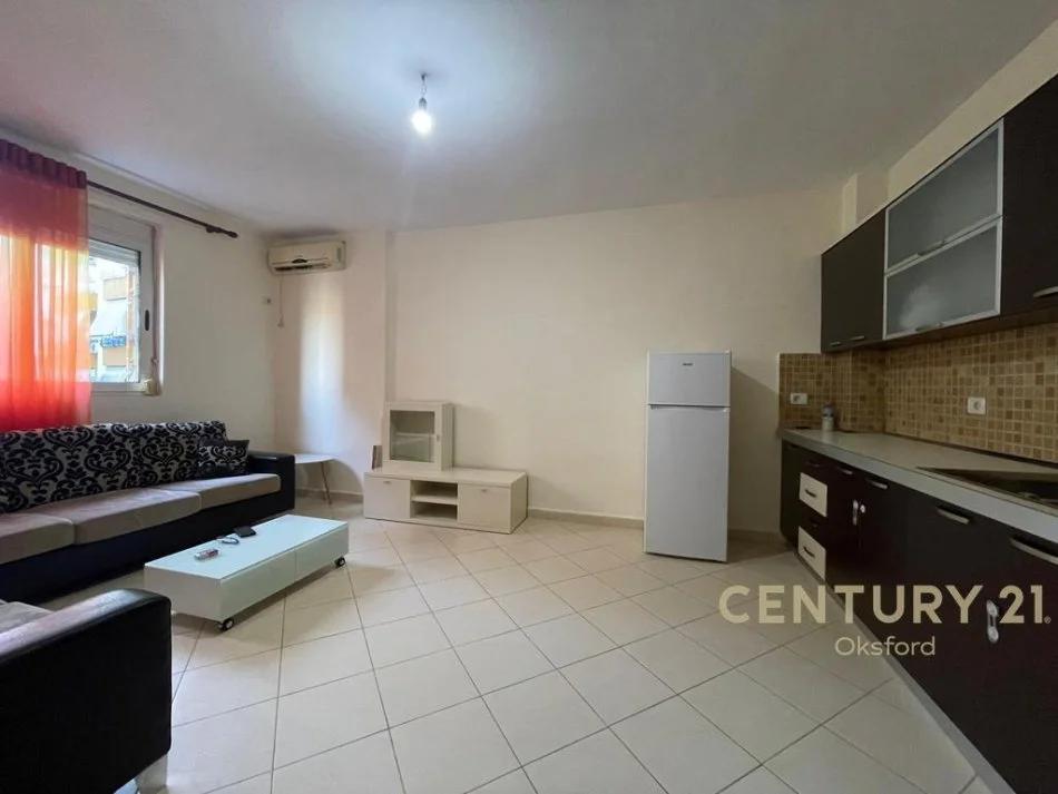 Tirane, jepet me qera apartament 2+1 Kati 3, 88 m² 500 € (OKS114100)