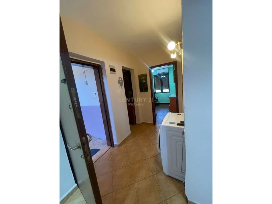 Tirane, jepet me qera apartament 2+1 Kati 3, 80 m² 700 € (partners114117)