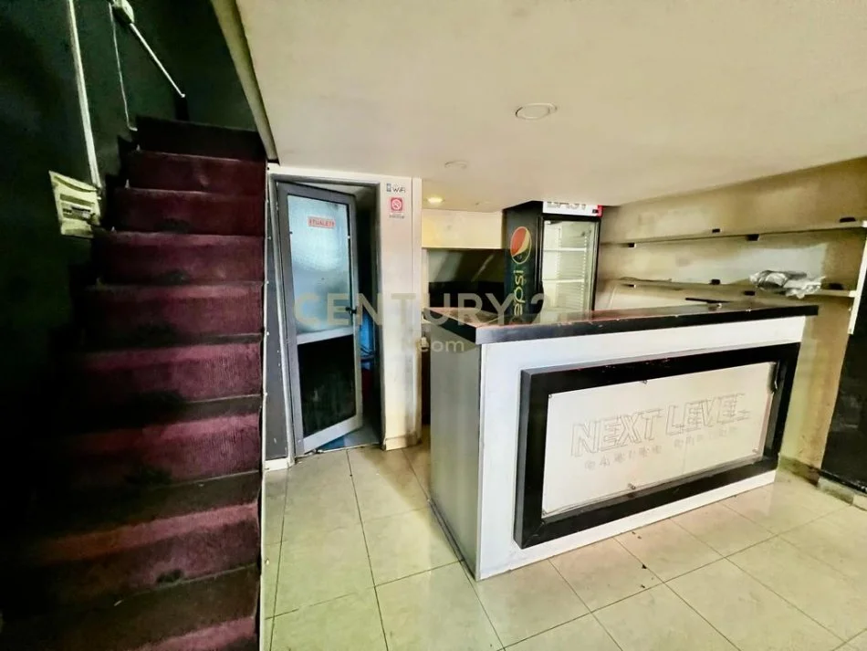 Tirane, shes ambjent biznesi Kati 0, 65 m² 149.000 € (Globe, Rruga e Kavajës)