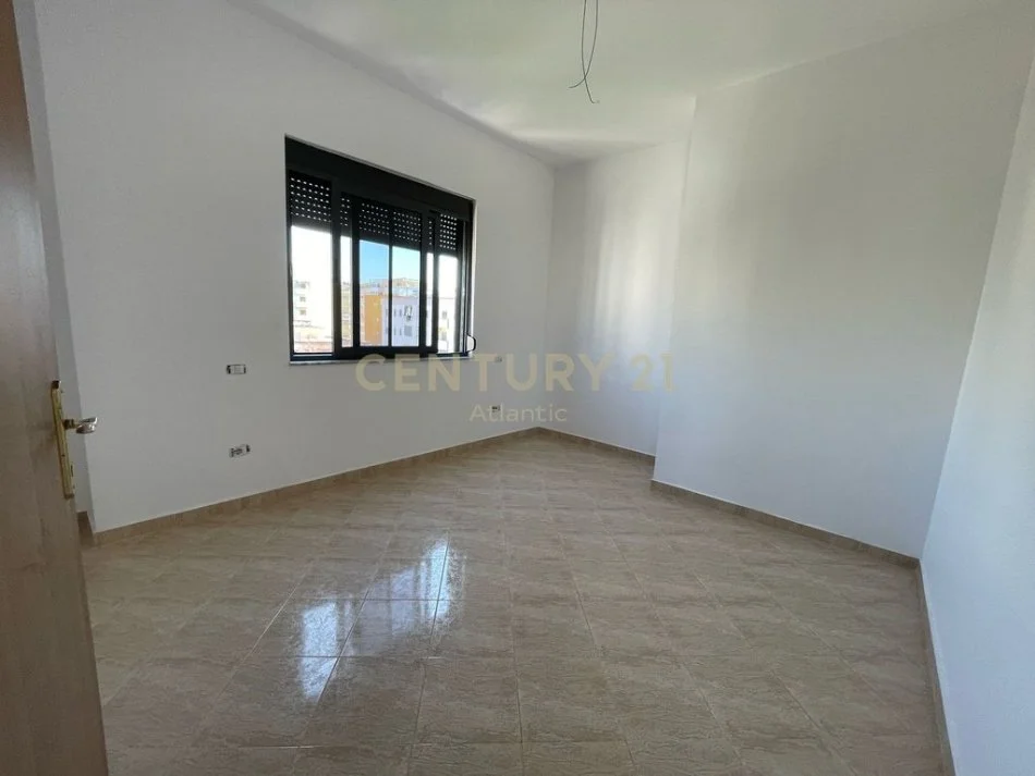 Durres, shitet apartament 1+1 Kati 7, 80 m² 90.000 € (PLAZH ILIRIA, DURRES!)