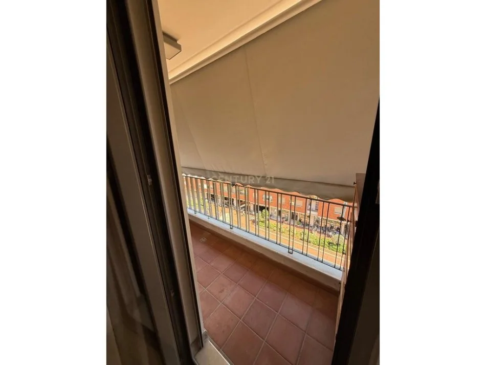 Tirane, jepet me qera apartament 1+1 Kati 5, 58 m² 450 € 