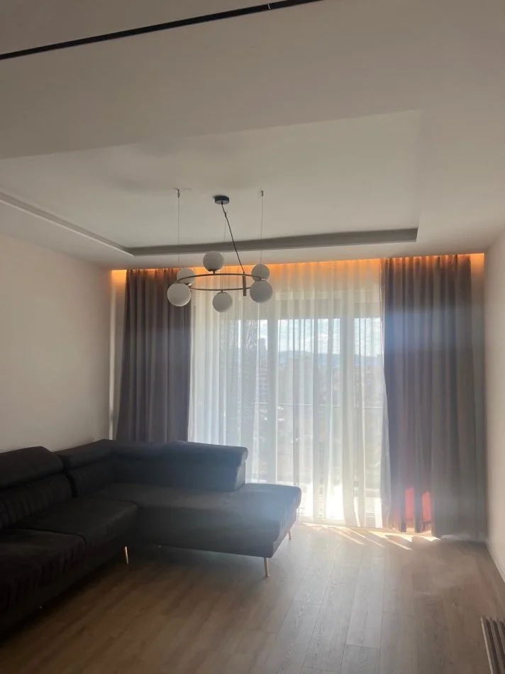 Tirane, jepet me qera 2+1+Ballkon Kati 7, 108 m² 600 € (Rruga Nikolla Zoraqi)