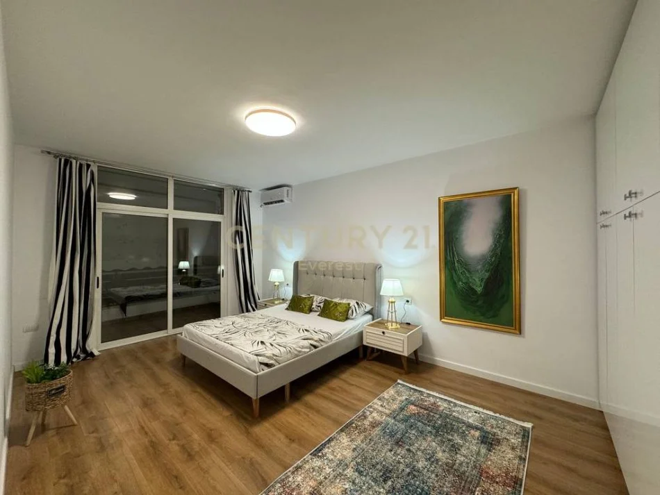 Tirane, jepet me qera apartament 2+1 Kati 6, 110 m² 900 € (Komuna e Parisit)