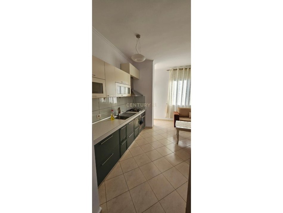Durres, jepet me qera 2+1 Kati 7, 115 m² 450 € (Plazh Iliria)
