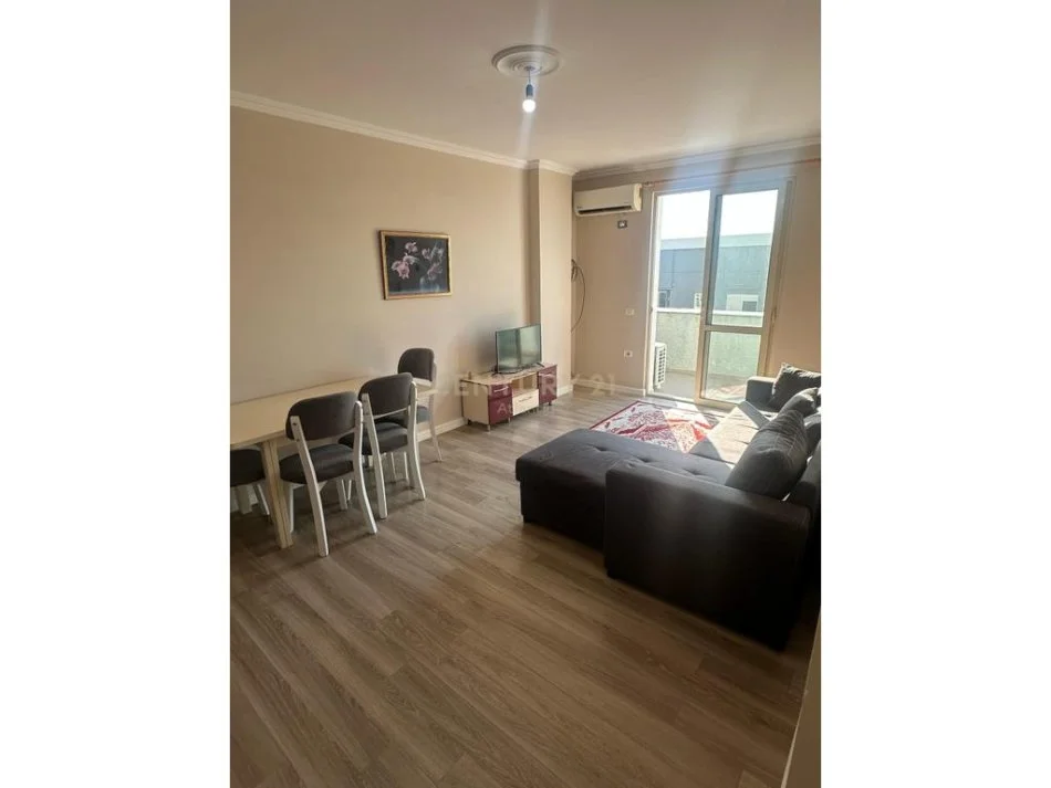 Durres, jepet me qera apartament 1+1 Kati 10, 65 m² 400 € (PLAZH-RROTA E KUQE)