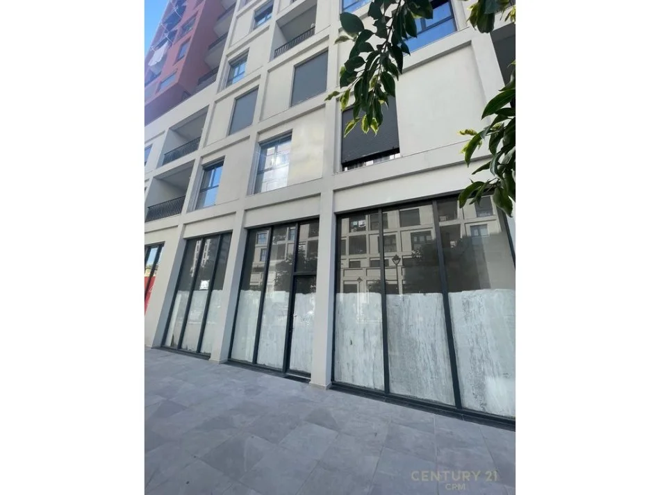 Tirane, jepet me qera ambjent biznesi Kati 1, 141 m² 1.400 € (Kompleksi ASL)