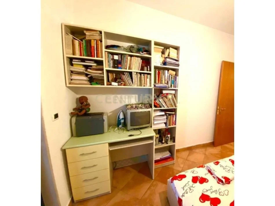 Tirane, jepet me qera apartament 1+1 Kati 6, 46 m² 550 € (Rruga e Kavajes)